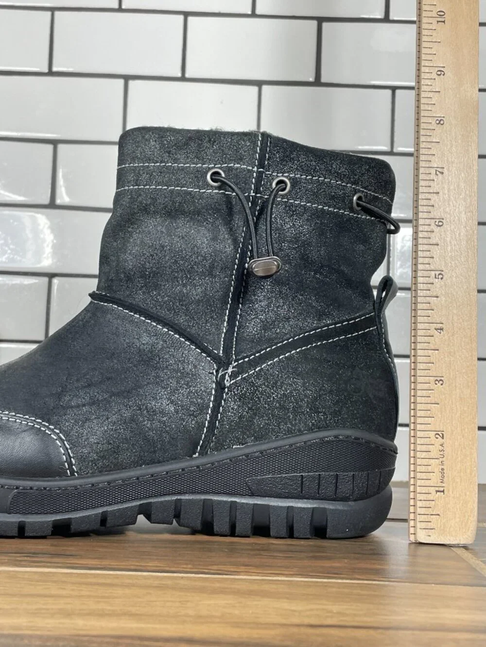 OTBT Fanfare Shoes Womens Size 9 Black Leather Off Road Spikes Winter Snow Boots